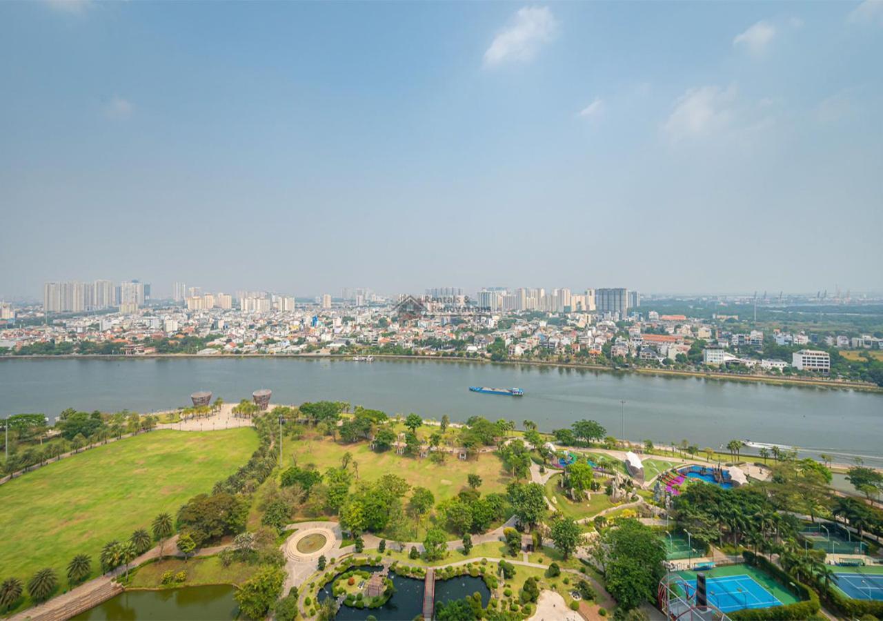 The Vinhomes Central Park Apartments - The Buildings Surrounding Landmark 81 Ho-Chi-Minh-Stadt Exterior foto
